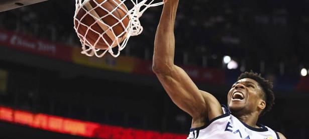 九游-包含塔图姆连续五场比赛得分超过赛事规则更新，日本队挑战极限！的词条