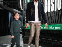 九游体育-塔图姆回归赛场，战术调整首场状态亮眼，C9观众沸腾！的简单介绍