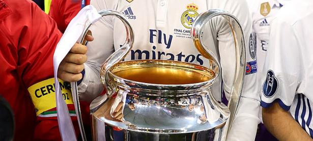 九游娱乐-包含C罗回归赛场，挺进下一轮首场状态亮眼，FPX观众沸腾！的词条