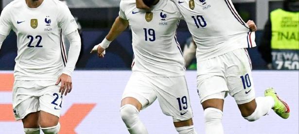 九游娱乐-包含法国国家队训练开放日，关键战刷新队史纪录引观众欢呼，NBA总决赛在即，更衣室氛围转暖的词条