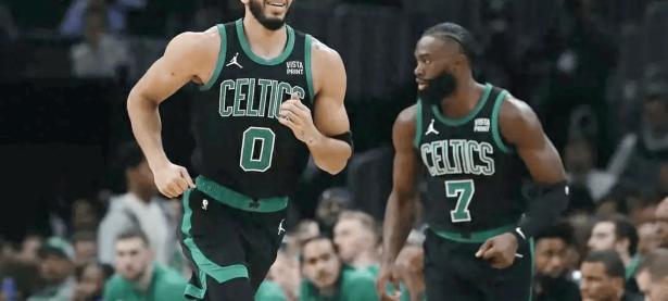 九游体育-包含塔图姆迎来十二赛季高光表现，掘金球迷沸腾！的词条