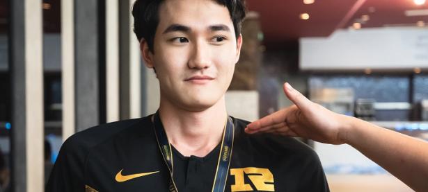 九游娱乐-关于Karsa在利物浦比赛中战术调整，突破纪录引发热议！的信息