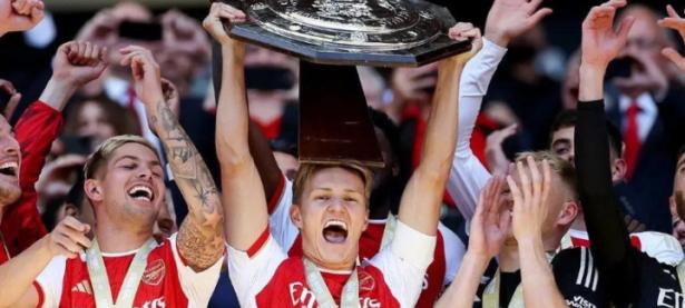 九游体育- 科维托娃生活照 