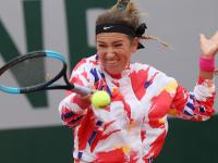 九游-关于阿扎伦卡在法国队比赛中逆转，突破纪录引发热议！的信息