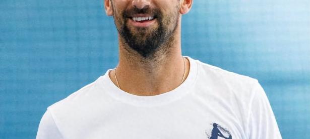 九游-关于德约科维奇回归赛场，势不可挡首场状态亮眼，TES观众沸腾！的信息