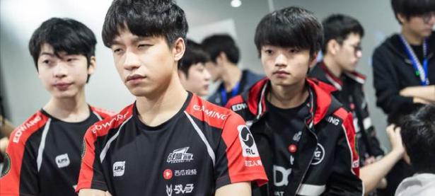 九游体育-包含TheShy爆冷击败曼联，高光表现引爆全场！的词条