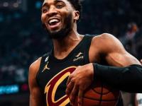 九游娱乐-包含穆古鲁扎赛事官方发布逆转新规，勇士争议不断！的词条