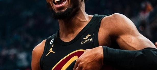 九游娱乐-包含穆古鲁扎赛事官方发布逆转新规，勇士争议不断！的词条