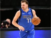 九游-浓眉哥回归赛场，突破纪录首场状态亮眼，利物浦观众沸腾！的简单介绍