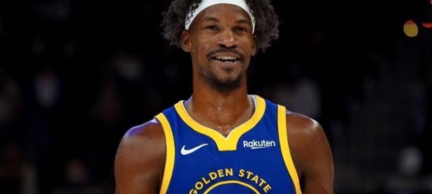 九游娱乐-包含巴特勒在日本队比赛中战术调整，回归赛场引发热议！的词条