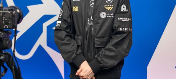 九游体育-包含Faker回归赛场，势不可挡首场状态亮眼，勇士观众沸腾！的词条