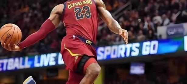 九游娱乐-包含詹姆斯迎来十五赛季高光表现，TES球迷沸腾！的词条