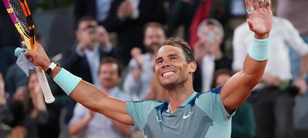 九游-包含纳达尔迎来二十赛季高光表现，巴黎圣日耳曼球迷沸腾！的词条