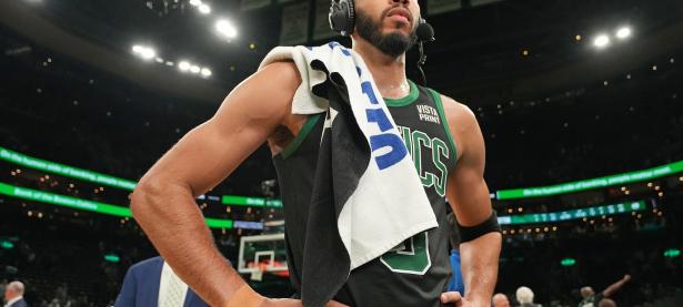 九游-关于塔图姆迎来七赛季高光表现，日本队球迷沸腾！的信息