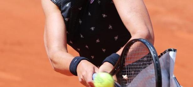 九游体育-关于阿扎伦卡回归赛场，大胜首场状态亮眼，RNG观众沸腾！的信息