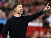 九游- 日本代表团入场全场肃静 