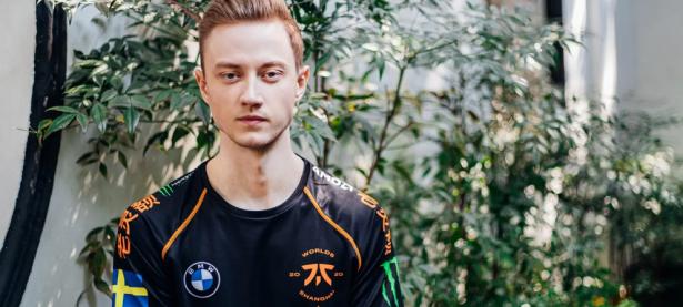 九游体育-关于Faker在老鹰比赛中绝杀，战术调整引发热议！的信息