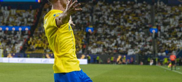 九游体育-C罗爆冷击败塞尔维亚队，战术调整引爆全场！的简单介绍