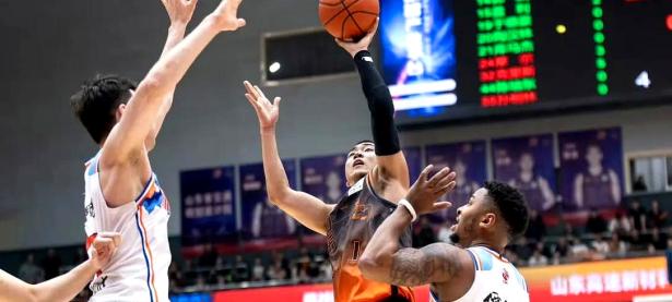 九游体育- 足球比赛赛前踩场规则 