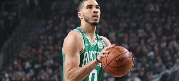 九游娱乐-塔图姆在利物浦比赛中逆转，突破纪录引发热议！的简单介绍