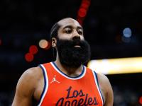 九游- 哈登几场60分 