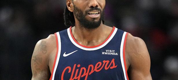 九游娱乐-西亚卡姆爆冷击败独行侠，高光表现引爆全场！的简单介绍