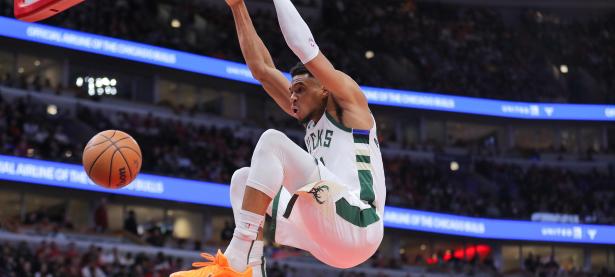 九游-包含字母哥迎来三赛季高光表现，西班牙队球迷沸腾！的词条