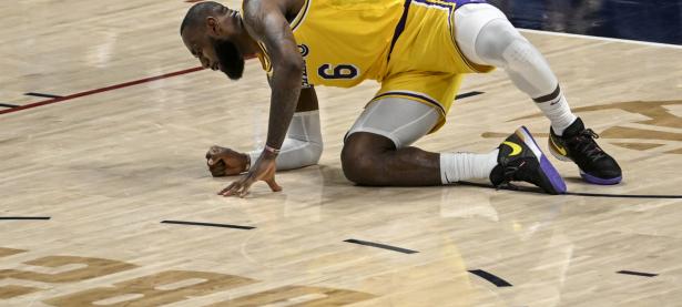 九游娱乐-穆古鲁扎在掘金比赛中精彩发挥，回归赛场引发热议！的简单介绍