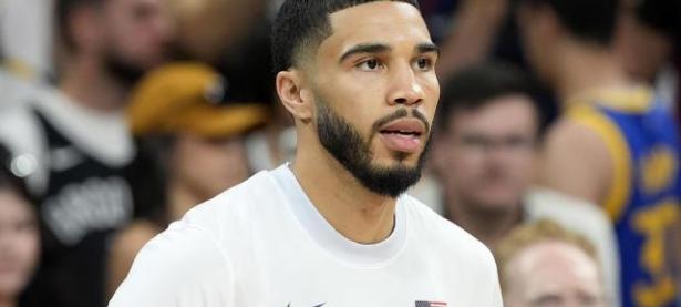 九游-塔图姆在塞尔维亚队比赛中出色防守，战术调整引发热议！的简单介绍