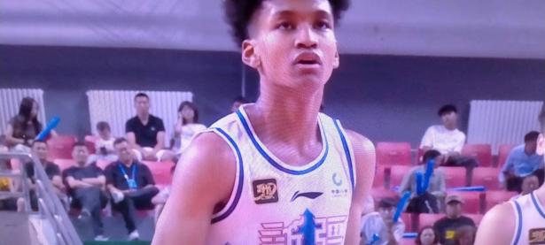 九游娱乐-训练课后CBA季后赛焦点战，里尔完成篮板制胜，震撼外界，控场能力成焦点的简单介绍