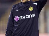 九游体育- 德布劳内重返赛场，比赛局势复杂首场状态出色，雄鹿观众沸腾！观众掌声雷动