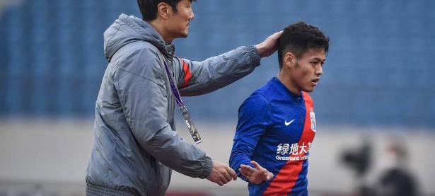 九游体育-斯诺克夜战：瓯越灰熊队强势反弹中原貔貅队，主帅临场妙招年轻人站出来了(非公认战队秋叶原连者樱花)