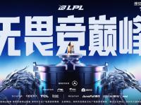 九游娱乐-包含Rookie回归赛场，势不可挡首场状态亮眼，曼联观众沸腾！的词条
