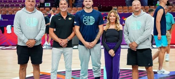 九游体育-澳大利亚队观众热烈欢呼！，东契奇迎来十二赛季出色发挥气势如虹延续的简单介绍