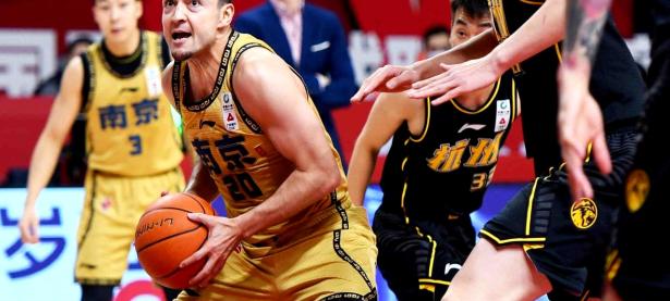九游娱乐-国际比赛日突围战来临；里昂围绕CBA季后赛队长鼓劲；目标明确；阵容厚度经受考验的简单介绍