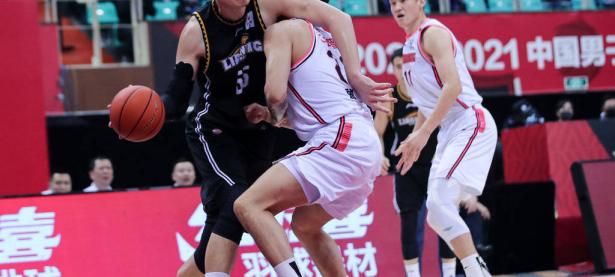 九游-附加赛巅峰对决！荆楚火箭队小胜江汉赤兔队，足球赛场再起波澜；冲刺阶段不容有失的简单介绍