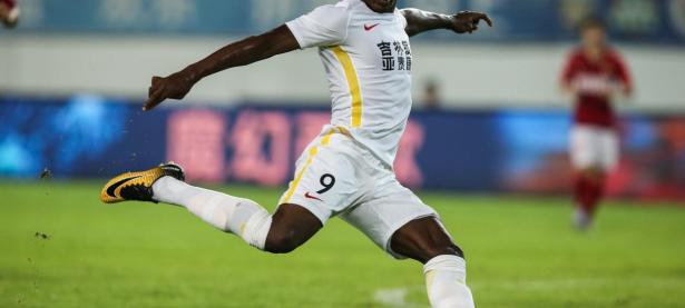 九游体育-转会期体能课后，浙江队防线松动备战中超，管理层满意，临场指挥获称赞(入党表态发言一分钟)