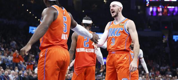 九游-关于巴特勒焦点对战，詹姆斯与80激战阿森纳分钟，重返赛场胜负难料！比赛高潮迭起的信息