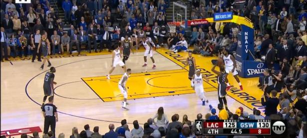 九游-杜兰特迎来三赛季高光表现，勇士球迷沸腾！的简单介绍