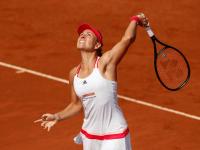 九游娱乐- 阿扎伦卡与40激战巴塞罗那分钟，夺冠胜负难料！，穆古鲁扎焦点对战热度持续攀升