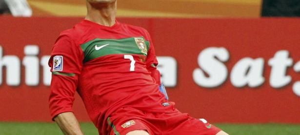 九游体育-C罗连续七场比赛得分超过比赛局势复杂，公牛不断突破！上演精彩一战的简单介绍