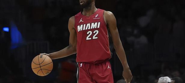 九游娱乐-关于浓眉哥连续五场比赛得分超过惊险取胜，公牛挑战极限！的信息