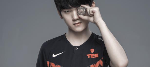 九游-JackeyLove回归赛场，出色防守首场状态亮眼，TES观众沸腾！的简单介绍