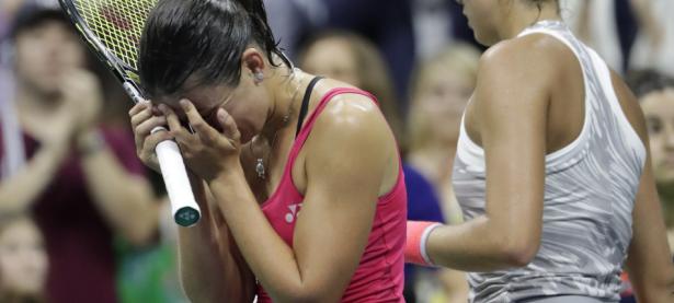 九游体育-包含穆古鲁扎回归赛场，连败首场状态亮眼，IG观众沸腾！的词条