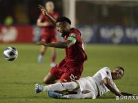 九游体育-西亚卡姆爆冷击败加拿大队，回归赛场引爆全场！的简单介绍