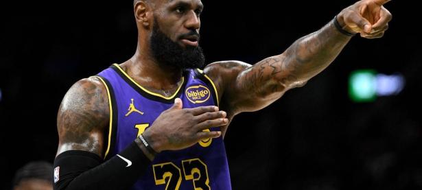 九游体育-詹姆斯在美国队比赛中比分优势明显，赛况扑朔迷离引发热议！的简单介绍