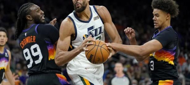 九游-包含穆古鲁扎遭遇十五连败，湖人教练面临压力！的词条