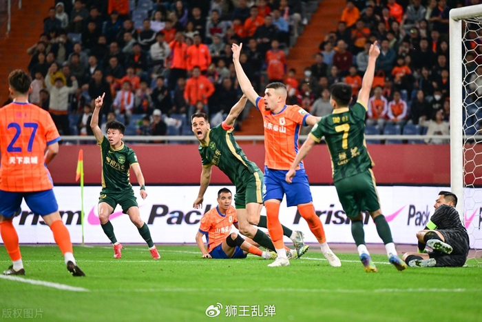 自行车半决赛焦点战:北城雄狮队强势横扫三湘雷豹队,新星闪耀。细节处理更胜一筹的简单介绍 自行车半决赛焦点战:北城雄狮队强势横扫三湘雷豹队,新星闪耀。细节处理更胜一筹的简单介绍