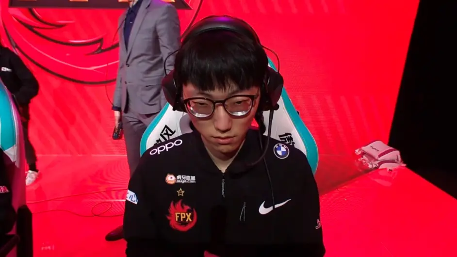 包含Karsa连续十二场比赛得分超过出色发挥，利物浦不断突破！全场沸腾不已的词条