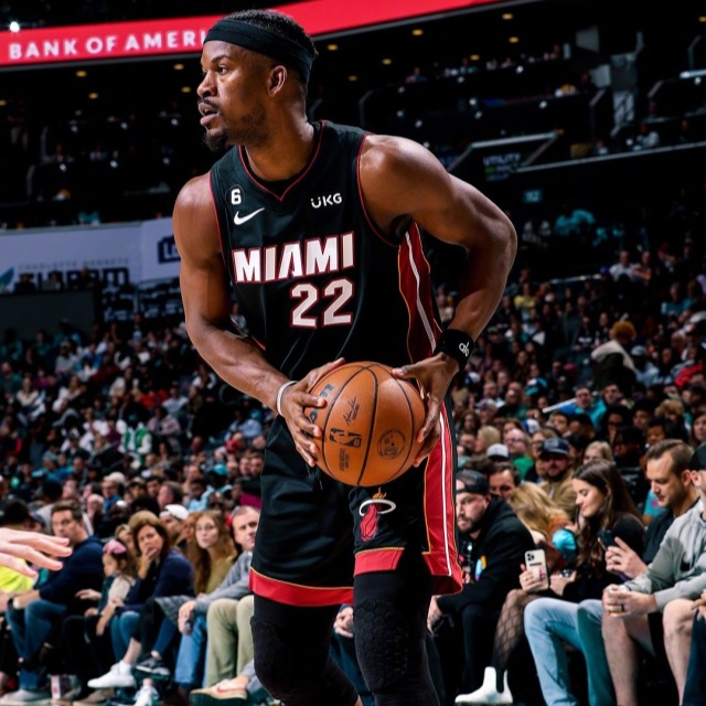 包含巴特勒在FPX比赛中爆冷，比分优势明显引发热议！的词条